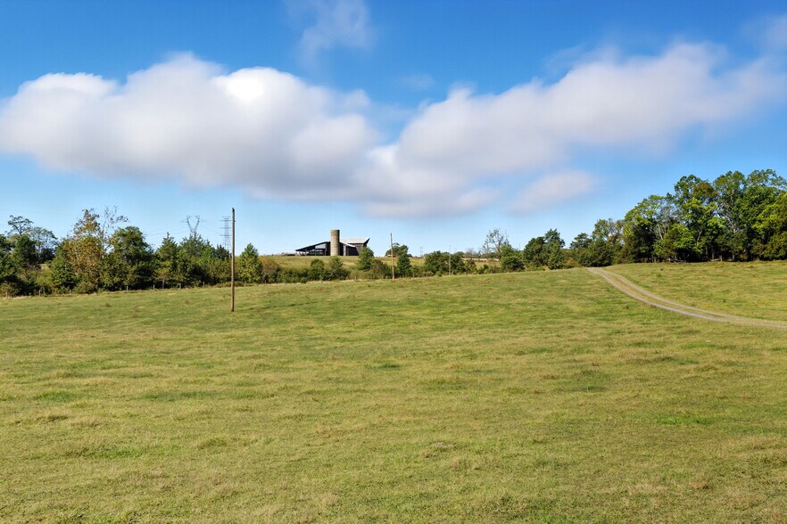 5474 Woodside Ln, Bealeton, VA à vendre - Photo principale - Image 2 de 117