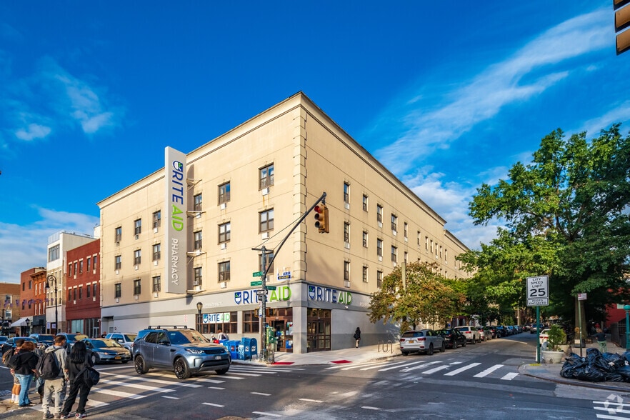 312 Warren St, Brooklyn, NY for lease - Primary Photo - Image 1 of 27