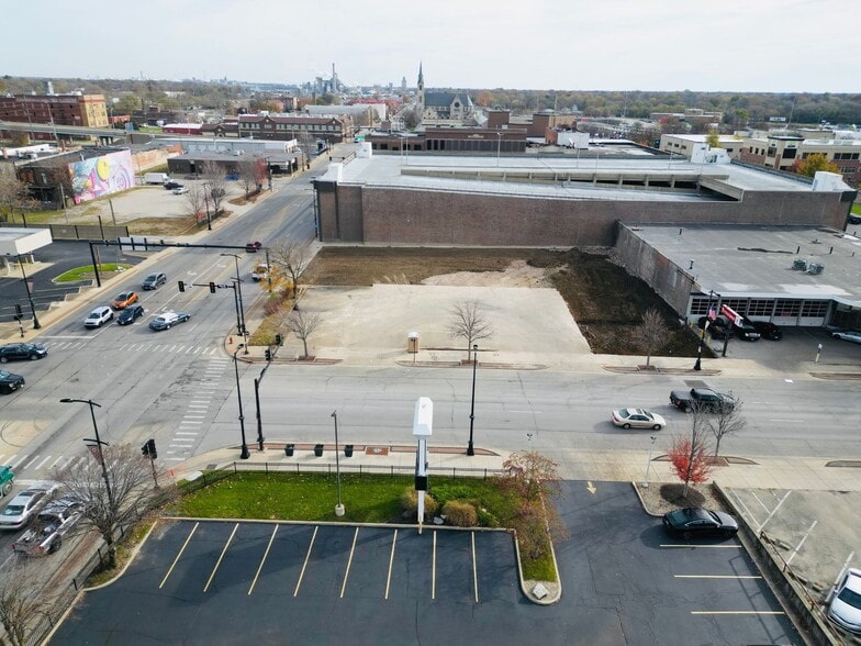 450 Main st, Decatur, IL for sale - Building Photo - Image 3 of 4