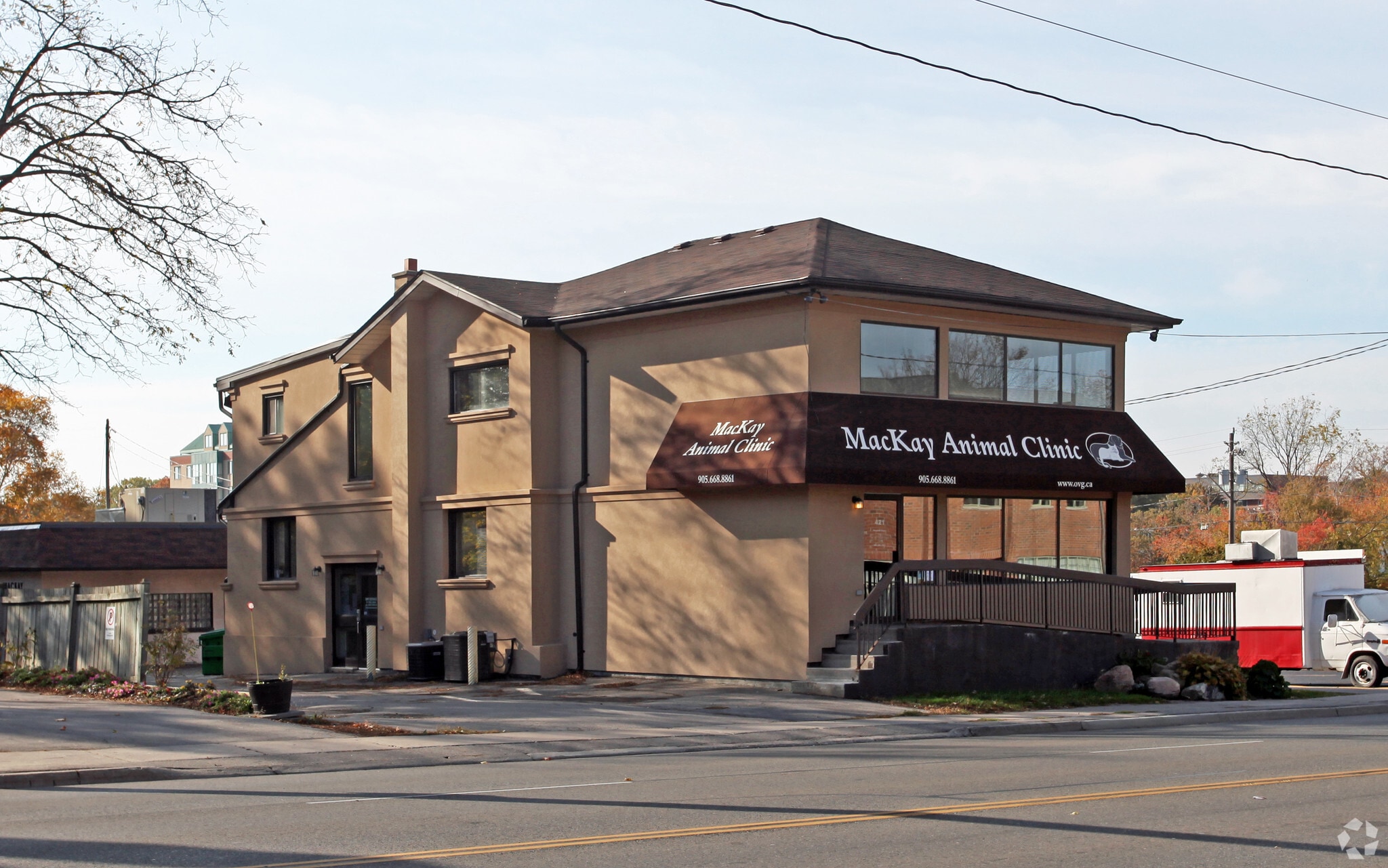 421 Dundas St E, Whitby, ON for lease Primary Photo- Image 1 of 10