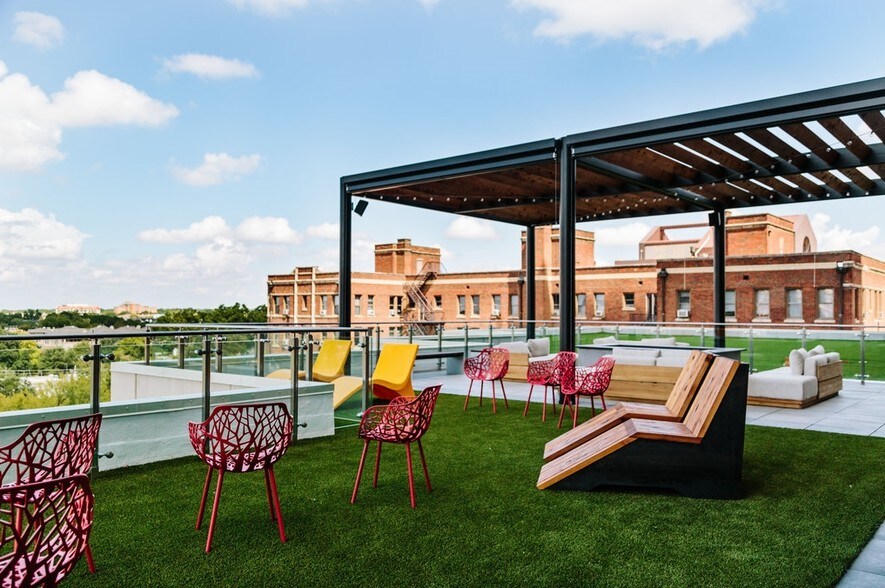 3102 Oak Lawn Ave, Dallas, TX à louer - Photo du bâtiment - Image 3 de 9