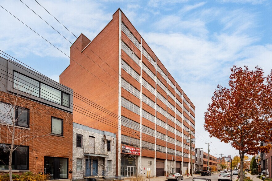 7070 Rue Saint-Urbain, Montréal, QC à louer - Photo du bâtiment - Image 3 de 6