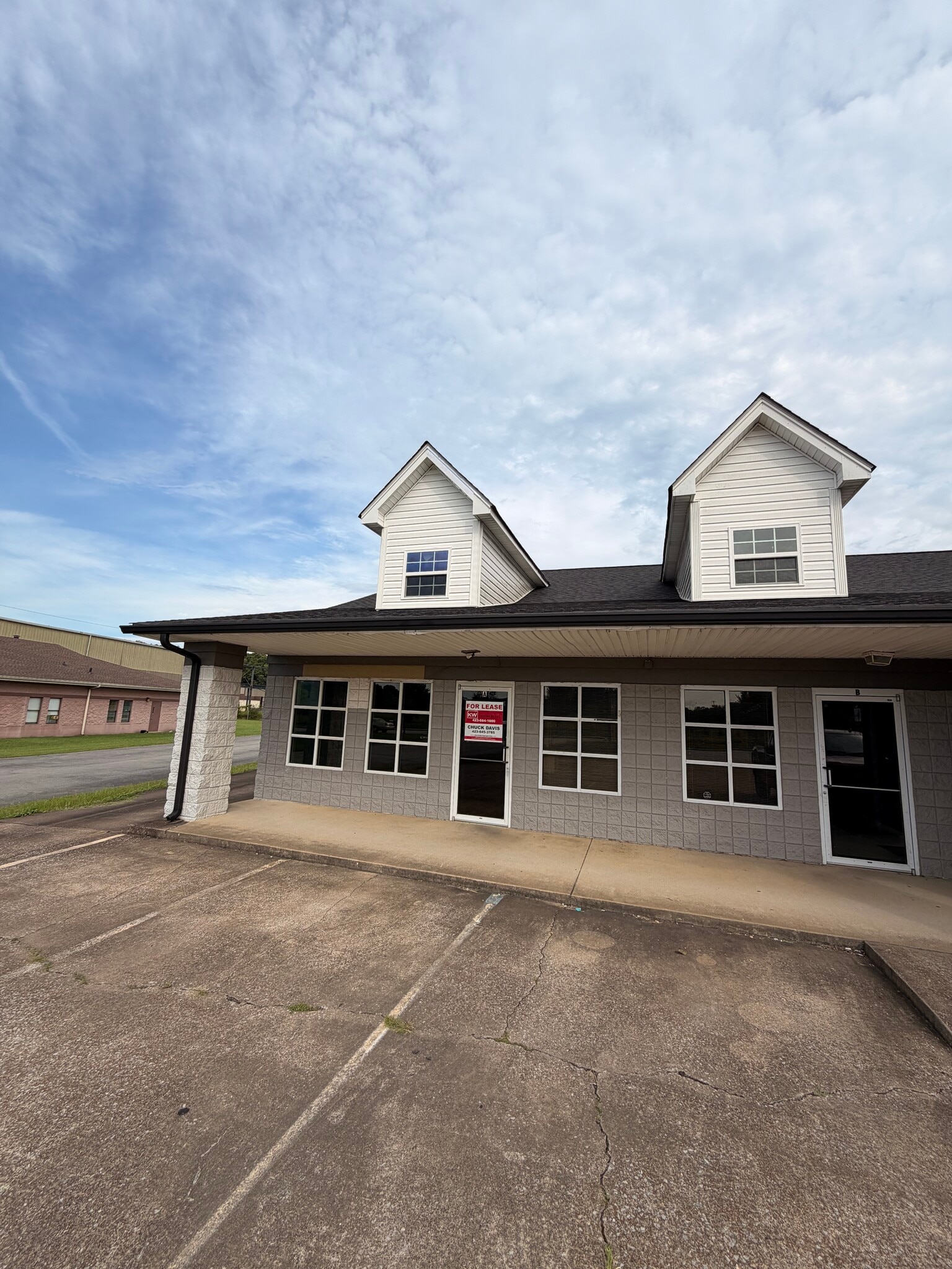 8505 Hixson Pike, Hixson, TN for lease Interior Photo- Image 1 of 6