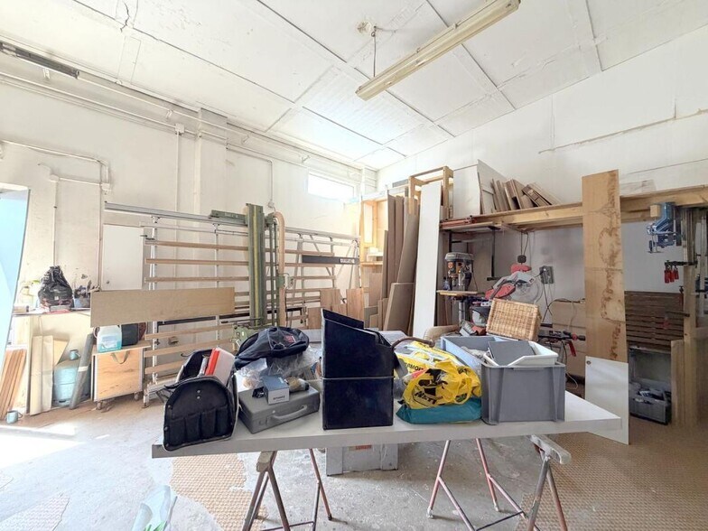 Flex in Houilles for lease - Interior Photo - Image 2 of 11