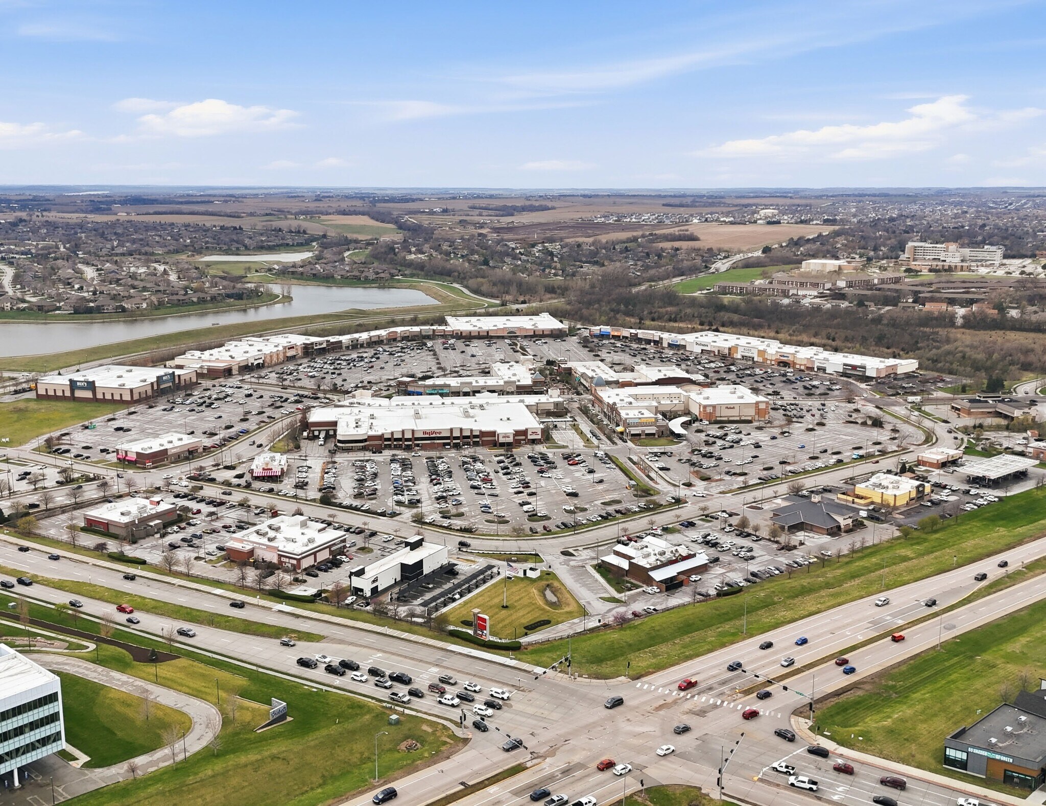 7809-7949 Towne Center Pky, Papillion, NE à louer Photo du bâtiment- Image 1 de 8