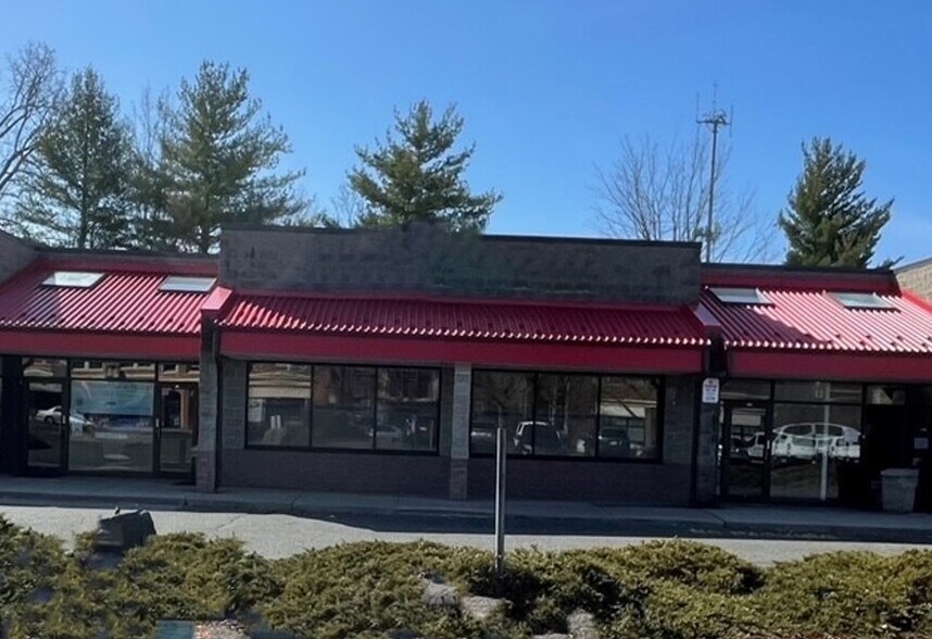 70-90 Main St, Chicopee, MA à louer - Photo du bâtiment - Image 1 de 11
