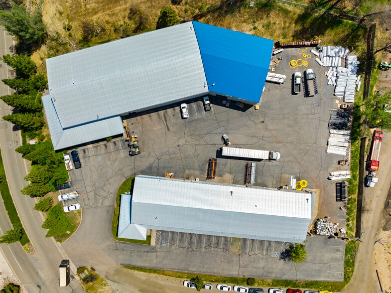 819 Whispering Pines Ln, Grass Valley, CA for lease - Building Photo - Image 2 of 3