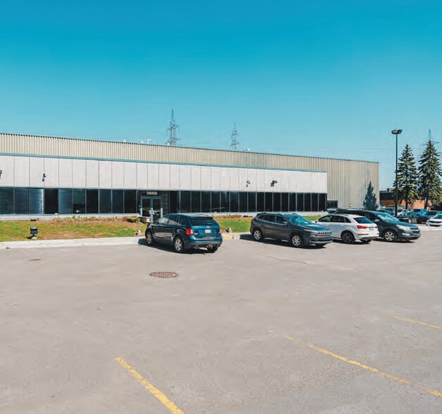 Cypihot Rue, Saint-Laurent, QC for sale - Building Photo - Image 2 of 5