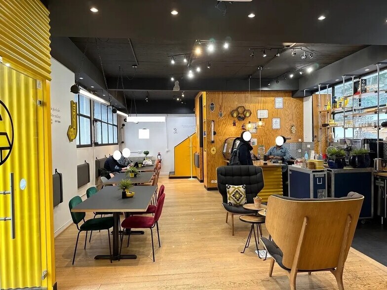 Bureau dans Paris à louer - Photo du bâtiment - Image 2 de 5