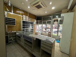 Plus de détails pour Multi-résidentiel à vendre