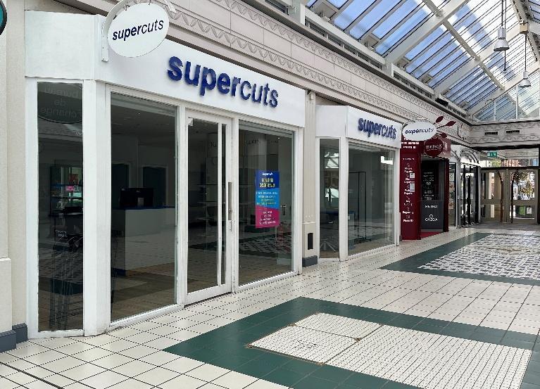 The Square, Camberley à louer Photo du bâtiment- Image 1 de 1