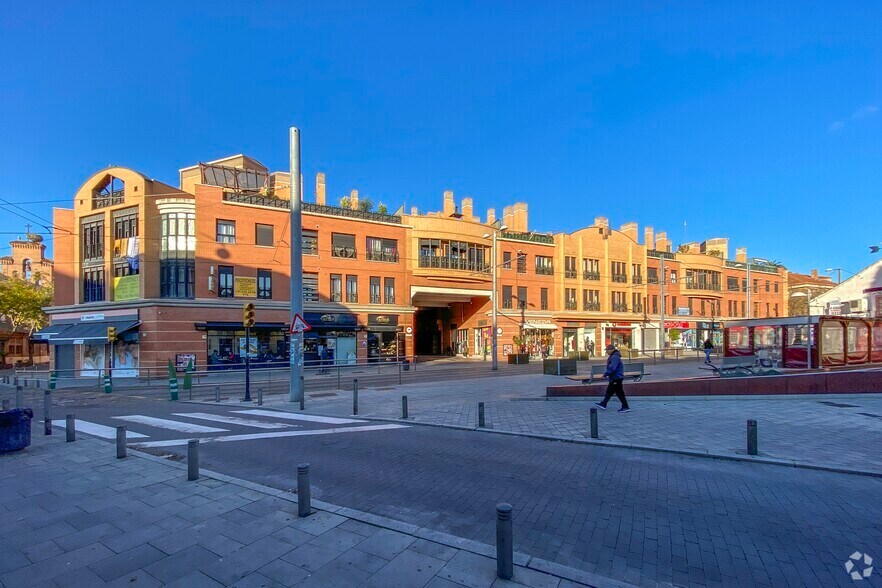 Plaza Labores, 10, Parla, Madrid à louer - Photo du bâtiment - Image 1 de 2