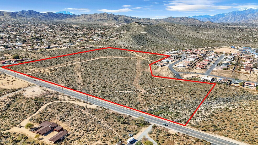Onaga Trl, Yucca Valley, CA à vendre - Photo du bâtiment - Image 2 de 15