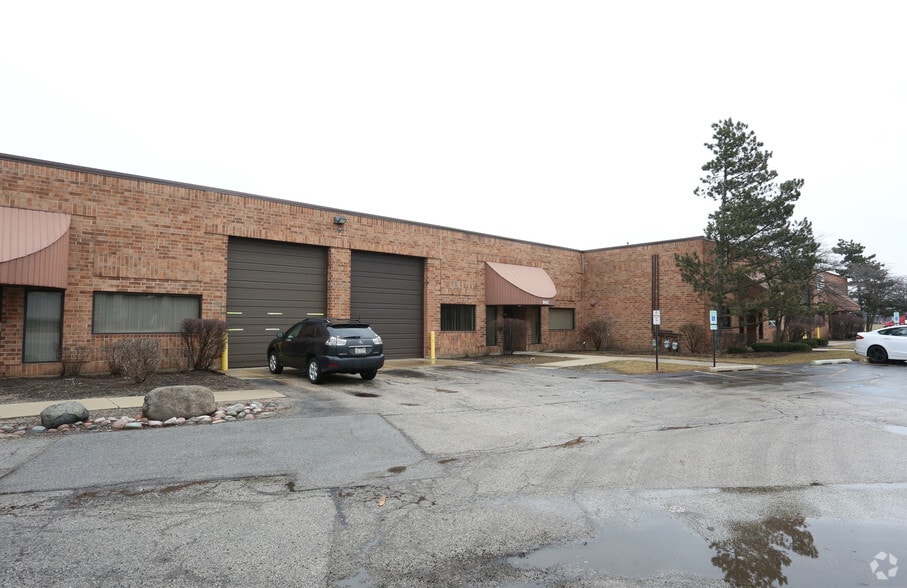 827-847 N Central Ave, Wood Dale, IL à louer - Photo du bâtiment - Image 3 de 5