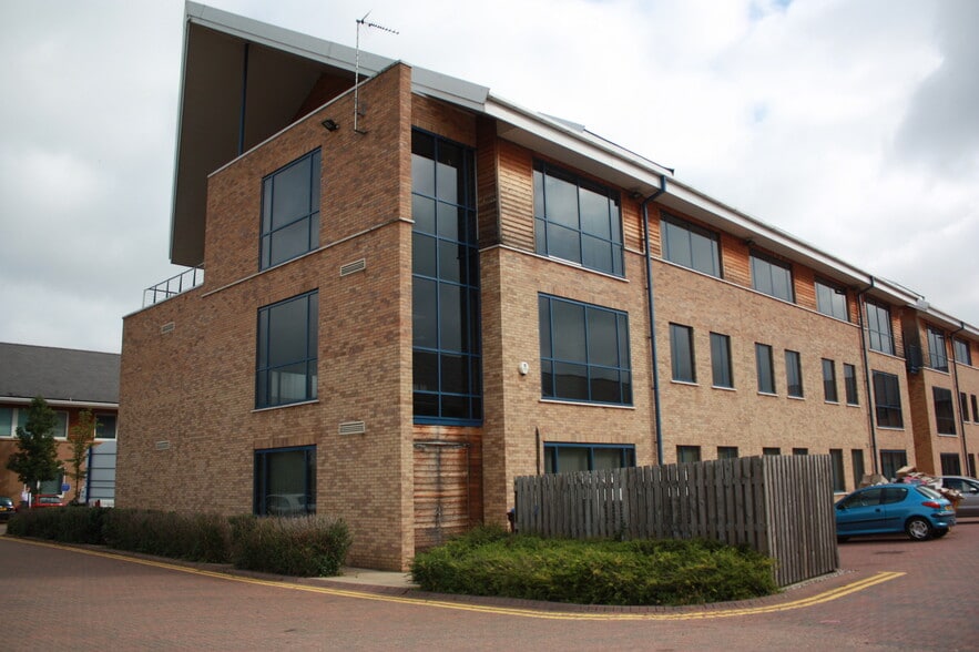 Opal Dr, Milton Keynes for lease - Building Photo - Image 3 of 11