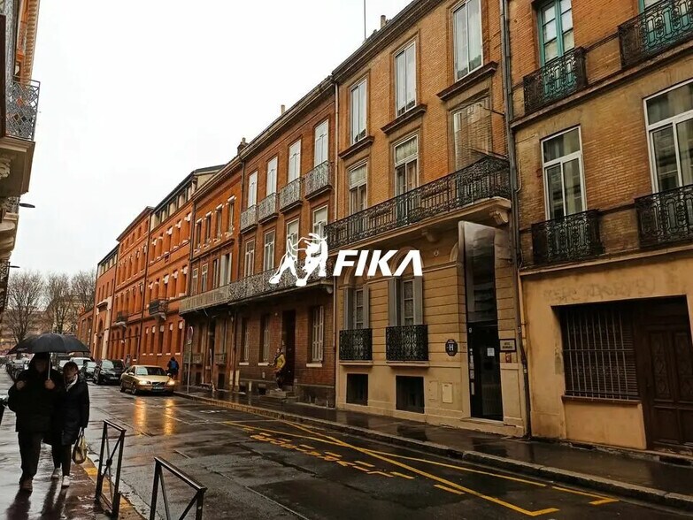 Office in Toulouse for lease - Building Photo - Image 3 of 10