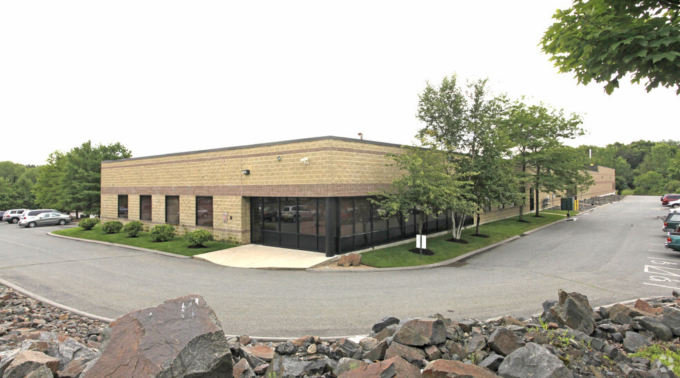 1 Technology Way, Salem, MA for lease - Building Photo - Image 1 of 2