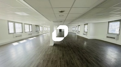 Office in Évry-Courcouronnes for lease Interior Photo- Image 2 of 6