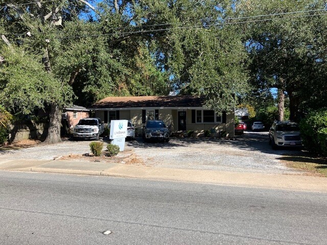 1422 Ashley River Rd, Charleston, SC à vendre - Photo du bâtiment - Image 3 de 6