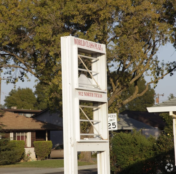 912 N Texas St, Fairfield, CA for sale - Building Photo - Image 3 of 4