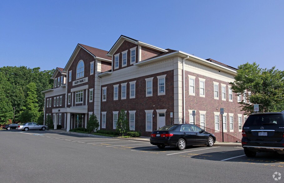 4340 Prince William Pky, Woodbridge, VA à louer - Photo du bâtiment - Image 3 de 4