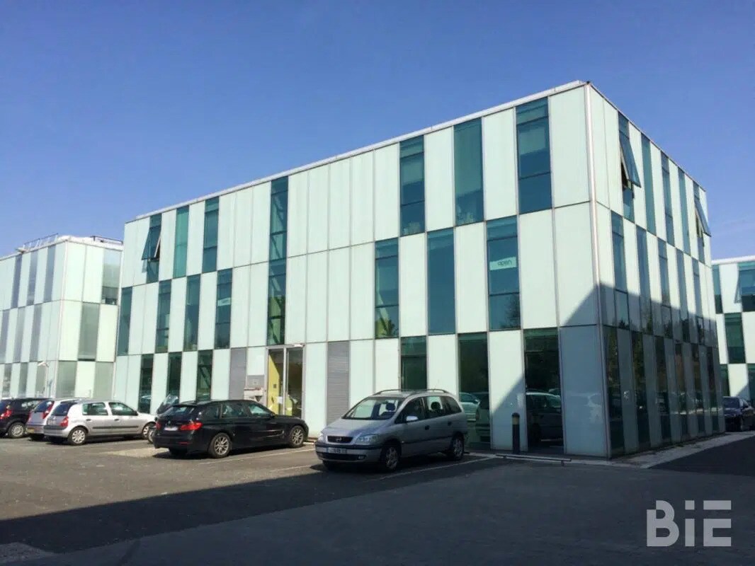 Office in Pessac for lease Building Photo- Image 1 of 7