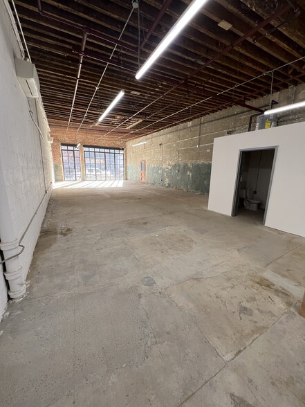 333 Stagg St, Brooklyn, NY for lease - Interior Photo - Image 1 of 13