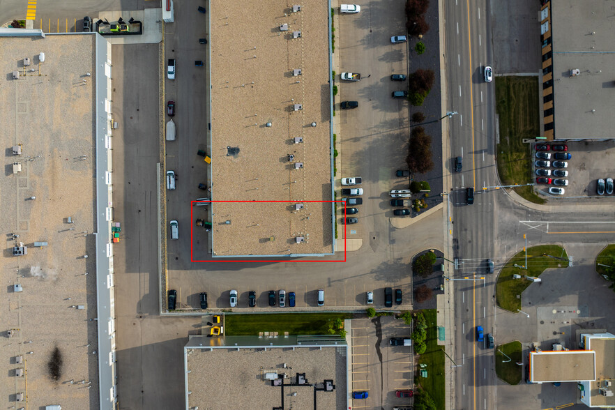 6701-6777 Fairmount Dr SE, Calgary, AB for lease - Building Photo - Image 2 of 35