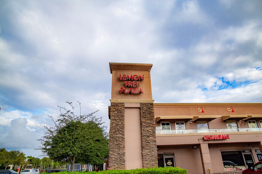 1000-1042 S Military Trl, West Palm Beach, West Palm Beach, FL for sale - Building Photo - Image 2 of 10