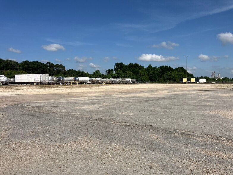 6315 Highway 347, Beaumont, TX à louer - Photo du bâtiment - Image 3 de 6