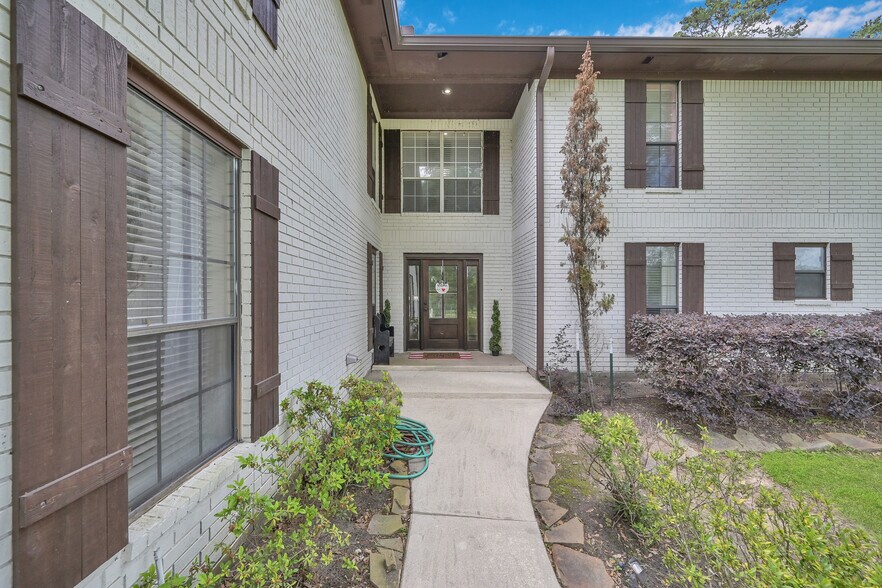 17691 Rogers Rd, New Waverly, TX à vendre - Photo du bâtiment - Image 3 de 51