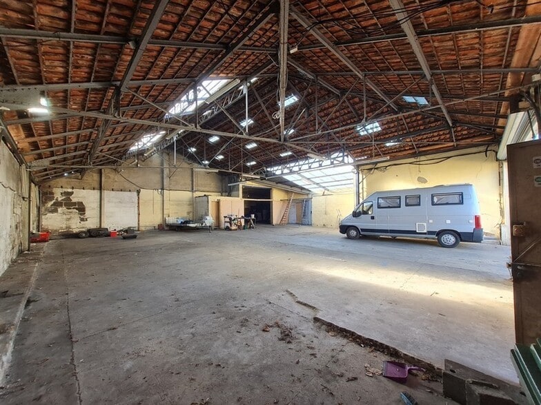 Industrial in VILLENAVE-D'ORNON for sale - Interior Photo - Image 2 of 4