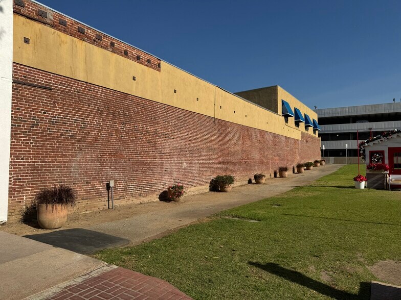 6716-6718 Greenleaf Ave, Whittier, CA à louer - Photo du bâtiment - Image 2 de 19