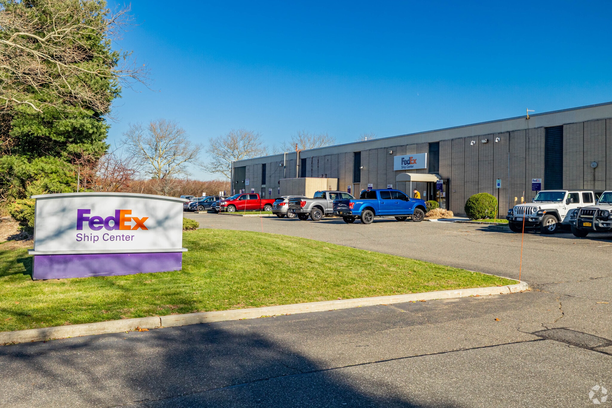 270 S Service Rd, Melville, NY for lease Primary Photo- Image 1 of 6