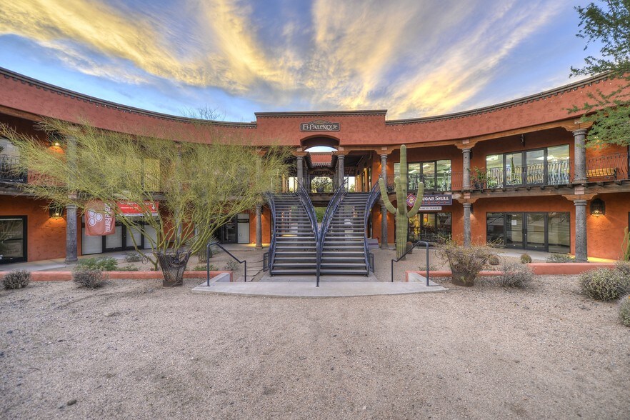 6450 E Cave Creek Rd, Cave Creek, AZ à vendre - Photo du bâtiment - Image 2 de 31