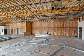 7315 W Warm Springs Rd, Las Vegas, NV à louer Photo du bâtiment- Image 1 de 17