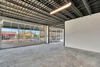 2533-2537 Far Hills Ave, Oakwood, OH for lease Building Photo- Image 1 of 7