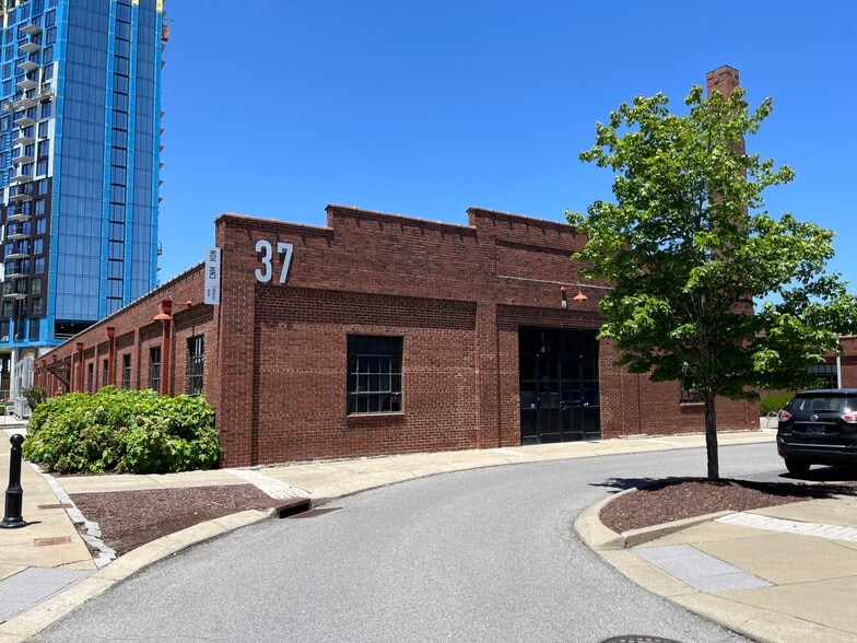 11 Lea Ave, Nashville, TN for lease - Building Photo - Image 1 of 5
