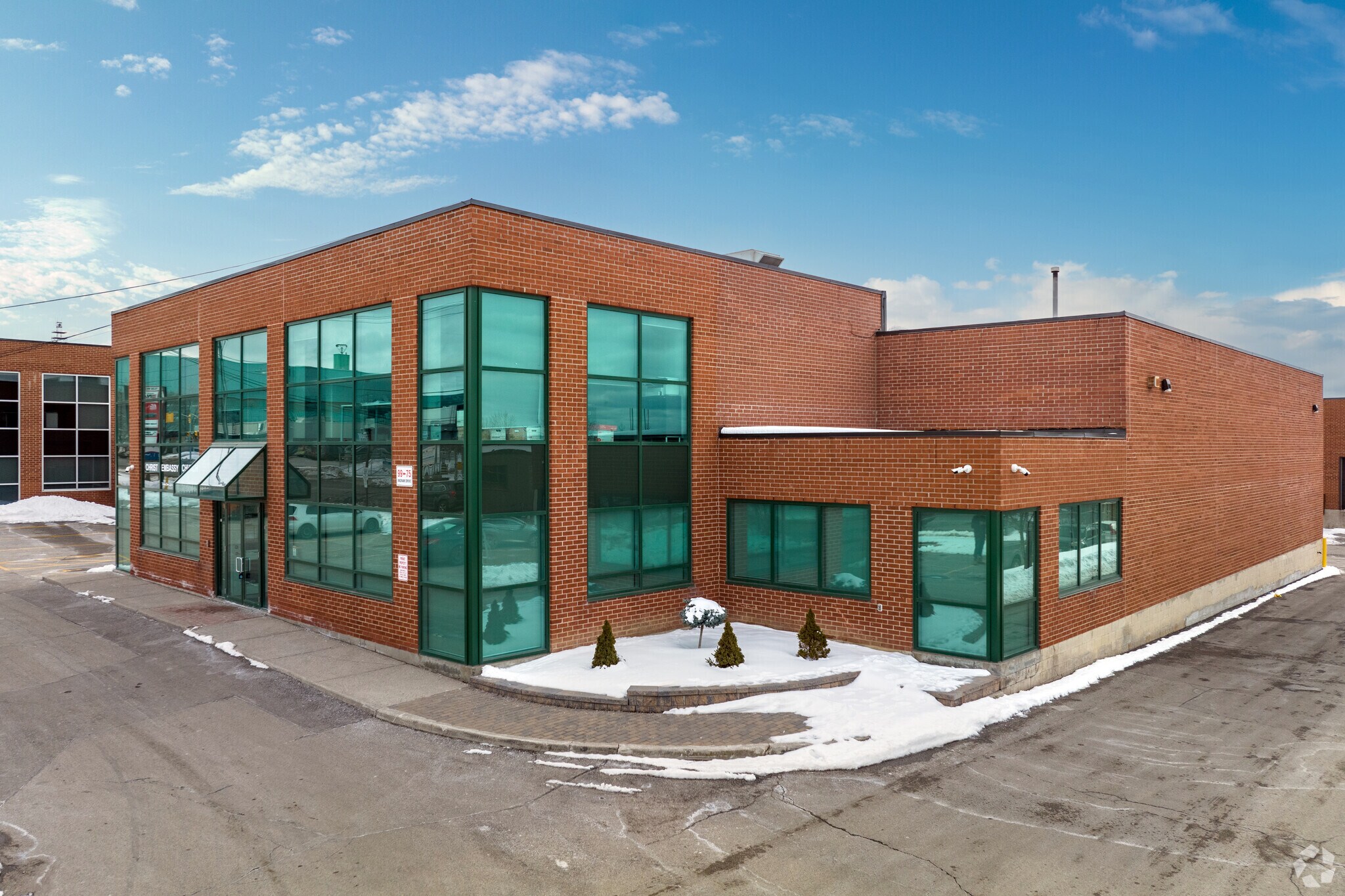 75-99 Ingram Dr, Toronto, ON à vendre Photo principale- Image 1 de 1