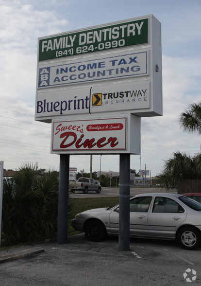 2300 Tamiami Trl, Port Charlotte, FL for lease - Building Photo - Image 3 of 3