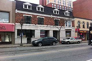 41-45 Queen St E, Brampton, ON à louer - Photo du bâtiment - Image 2 de 3