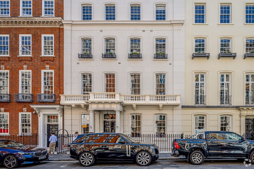 75 Grosvenor St, Londres à louer - Photo du bâtiment - Image 1 de 54