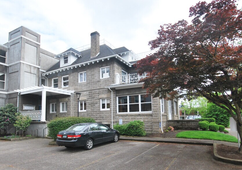 1143 Oak St, Eugene, OR à louer - Photo du bâtiment - Image 2 de 10