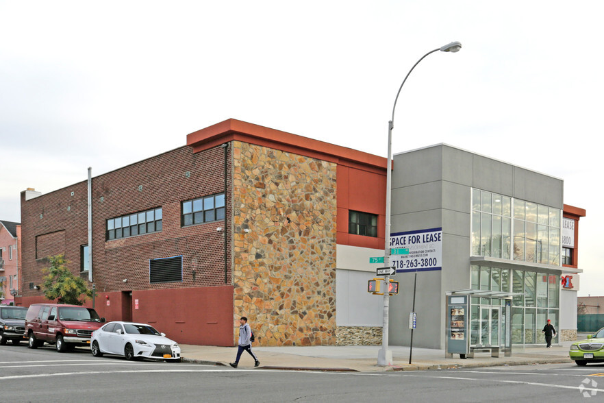 7555-7581 31st Ave, Flushing, NY for lease - Primary Photo - Image 3 of 4