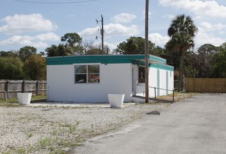 Plus de détails pour 14290 N Cleveland Ave, North Fort Myers, FL - Commerce de détail à vendre