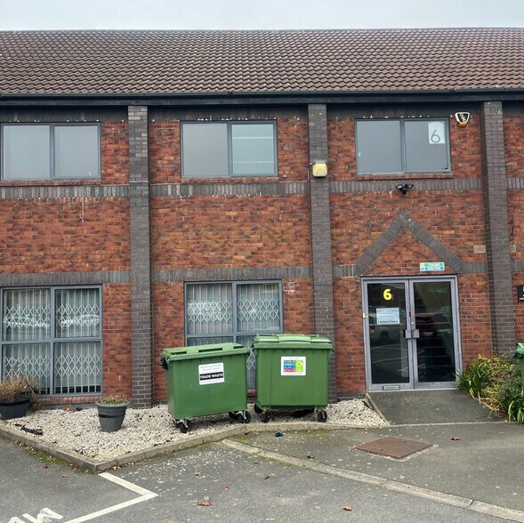 Wheatfield Way, Hinckley à louer - Photo du bâtiment - Image 3 de 3