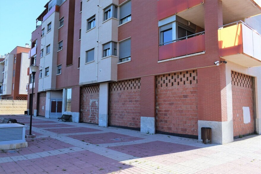 Retail in Murcia for lease - Building Photo - Image 2 of 15
