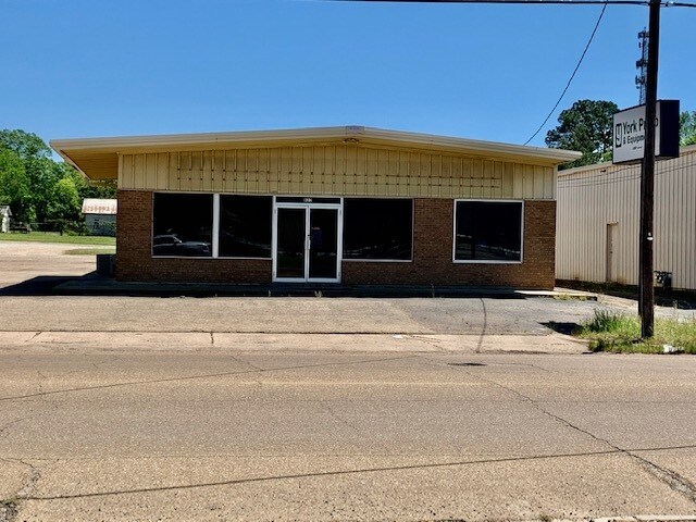 822 S Commerce St, Kilgore, TX for lease - Primary Photo - Image 1 of 3