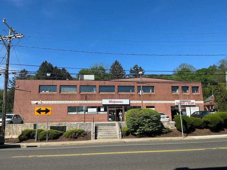 620 Main St, Watertown, CT for lease - Building Photo - Image 1 of 2