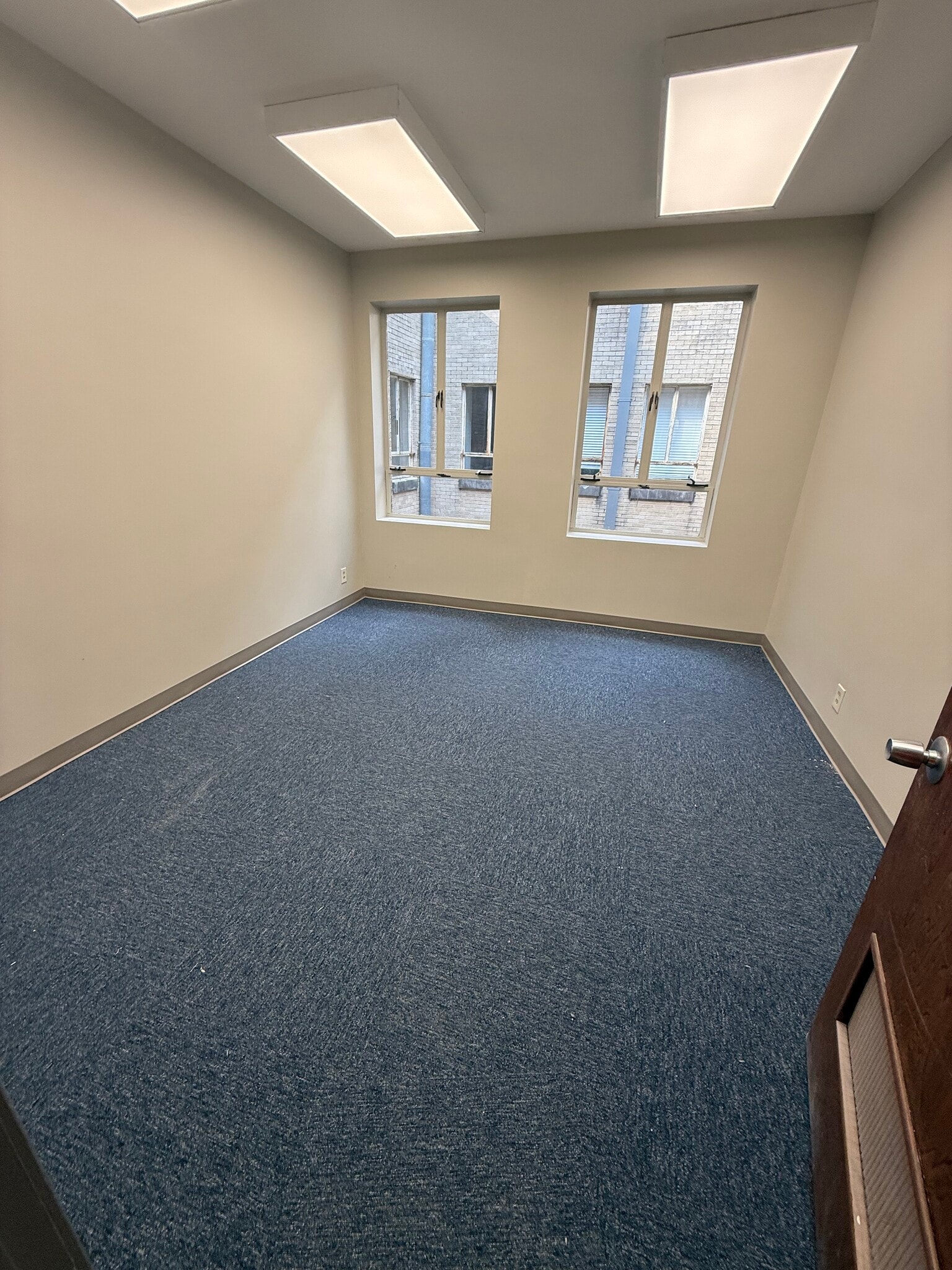 121 S Broadway Ave, Tyler, TX for lease Interior Photo- Image 1 of 1